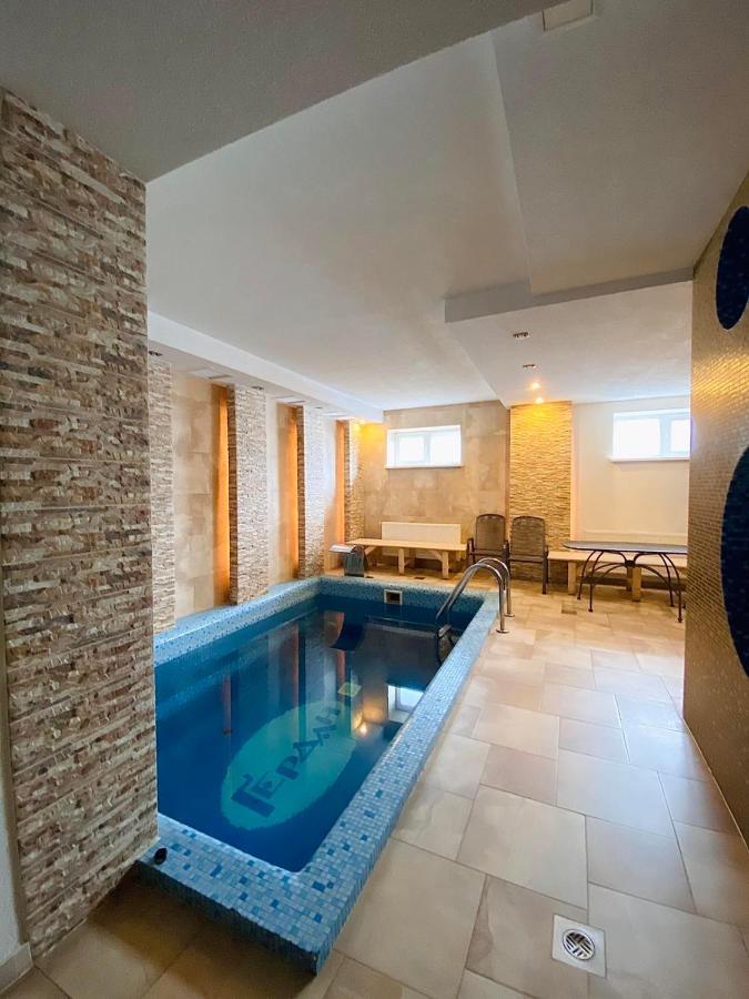 Gerdan Hotel Jaremtsje Eksteriør bilde