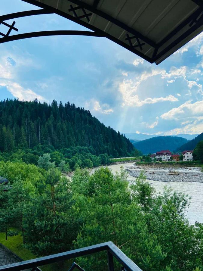 Gerdan Hotel Jaremtsje Eksteriør bilde